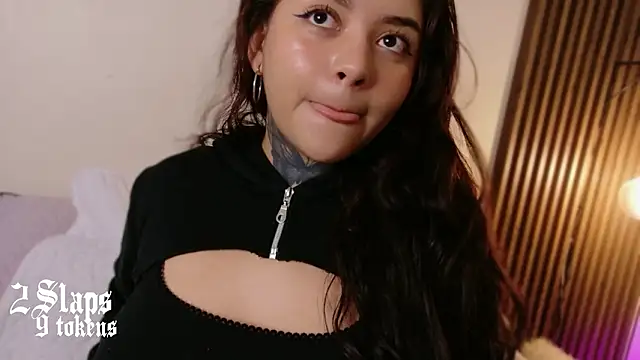 Snapshot of kim_blake chatting on March 2026 12:32:02 PM kim blake online show from March 2026 12:32:02 PM