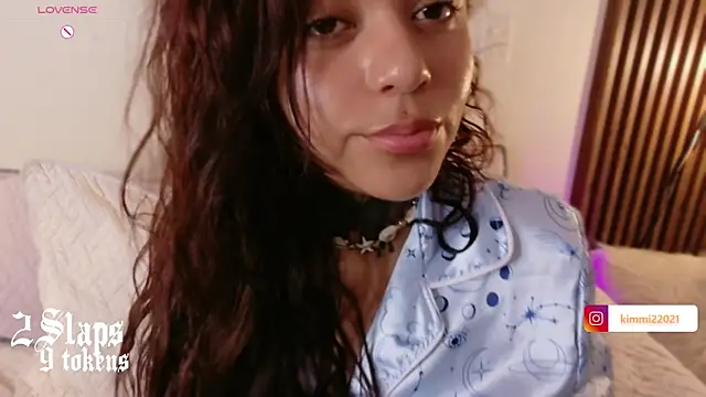 Snapshot of kim_blake chatting on April 2026 12:54:01 PM kim blake online show from April 2026 12:54:01 PM