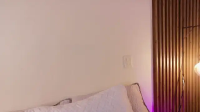 Snapshot of kim_blake chatting on April 2026 12:21:01 PM kim blake online show from April 2026 12:21:01 PM