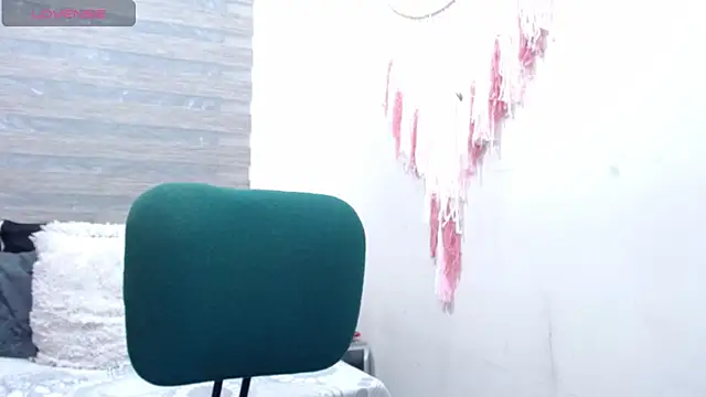 Snapshot of Tefanny_Arias chatting on October 2025 12:33:02 AM Tefanny Arias online show from October 2025 12:33:02 AM