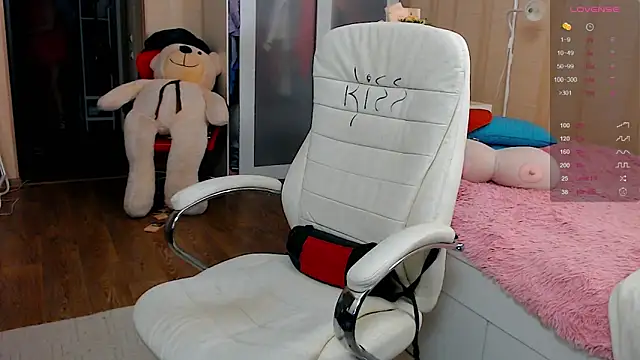 Snapshot of PamHardFuck chatting on February 2025 03:49:01 PM PamHardFuck online show from February 2025 03:49:01 PM