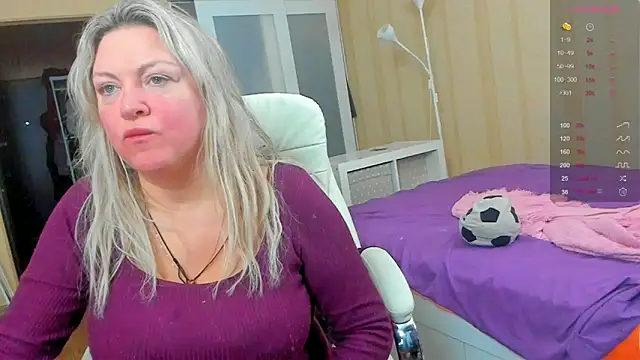 Snapshot of PamHardFuck chatting on February 2025 03:37:02 PM PamHardFuck online show from February 2025 03:37:02 PM