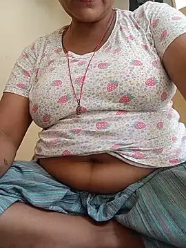 Snapshot of Lovly_pari chatting on July 2026 08:47:02 AM Lovly pari online show from July 2026 08:47:02 AM