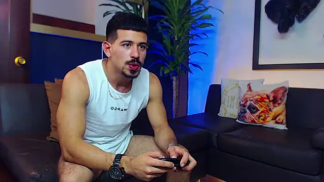 Snapshot of Markboyl chatting on January 2025 02:56:02 PM Markboyl online show from January 2025 02:56:02 PM