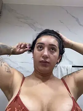 Snapshot of Hannahoff chatting on March 2025 06:30:01 PM Hannahoff online show from March 2025 06:30:01 PM