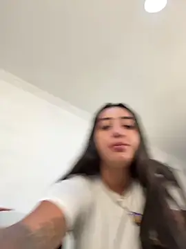 Snapshot of Hannahoff chatting on April 2026 03:37:02 AM Hannahoff online show from April 2026 03:37:02 AM