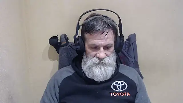 Snapshot of AlexNudo chatting on March 2026 11:36:01 AM AlexNudo online show from March 2026 11:36:01 AM