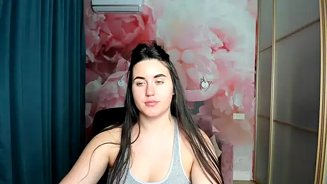 Roxie Bradley online show from December 2024 05:02:01 AM