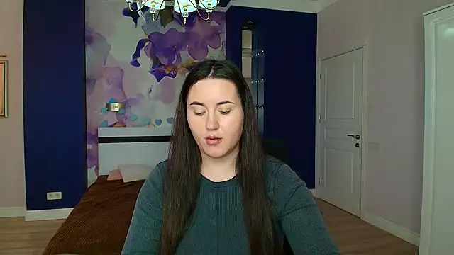 Roxie Bradley online show from December 2024 10:30:01 AM