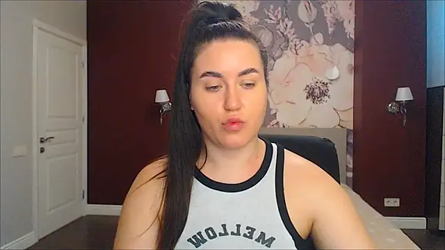 Roxie Bradley online show from January 2025 06:44:02 AM