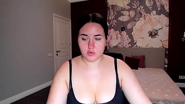 Roxie Bradley online show from September 2025 05:40:01 AM