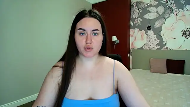 Roxie Bradley online show from April 2026 05:40:01 AM