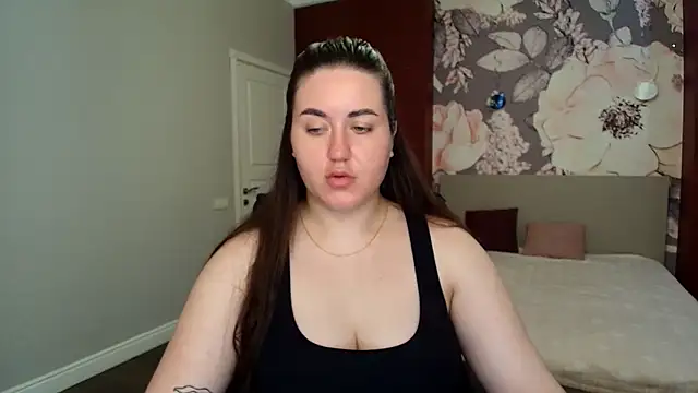 Snapshot of Roxie_Bradley chatting on May 2026 05:47:02 AM Roxie Bradley online show from May 2026 05:47:02 AM