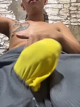 xlovercum online show from October 2025 04:19:02 PM