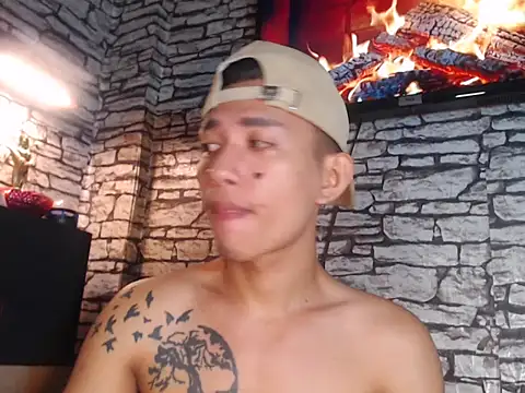 xlovercum online show from February 2026 12:20:02 AM