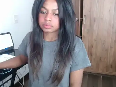 Snapshot of charlott7 chatting on December 2024 09:15:02 PM charlott7 online show from December 2024 09:15:02 PM