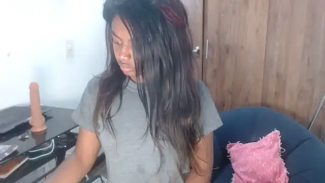 Snapshot of charlott7 chatting on December 2024 03:18:02 AM charlott7 online show from December 2024 03:18:02 AM