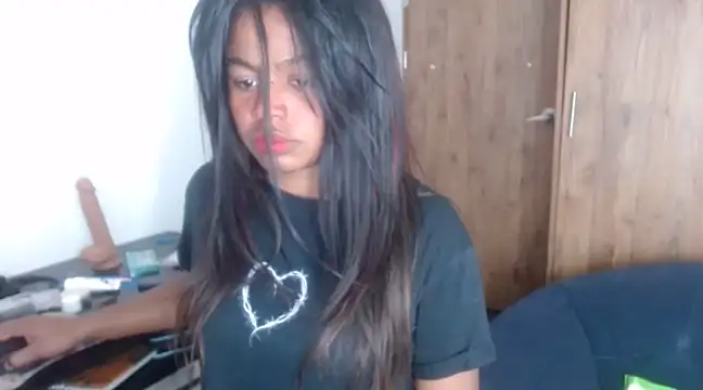 Snapshot of charlott7 chatting on December 2024 02:08:02 AM charlott7 online show from December 2024 02:08:02 AM