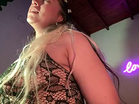 Im sophiie online show from January 2025 07:15:01 AM