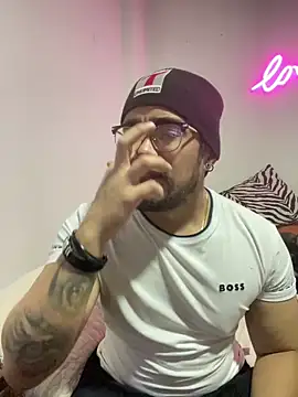 Im sophiie online show from February 2025 05:55:01 AM