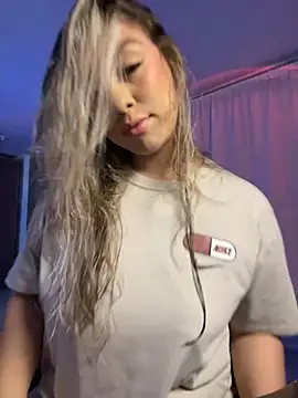 Im sophiie online show from September 2025 06:39:02 AM