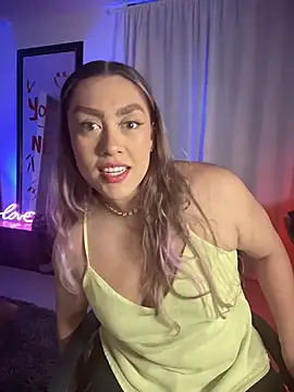 Im sophiie online show from November 2025 06:02:02 AM