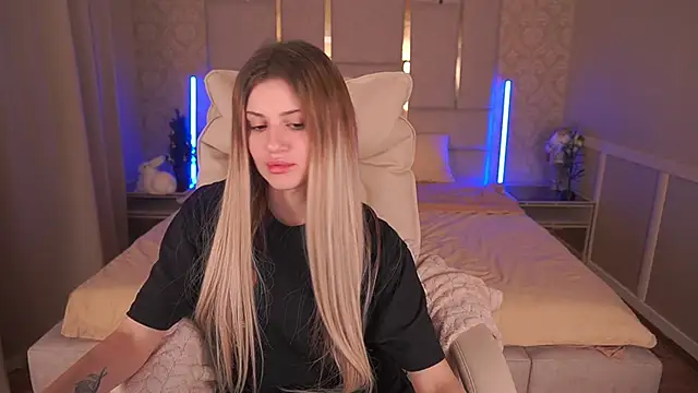 Snapshot of Lili_Danger chatting on January 2025 09:05:01 PM Lili Danger online show from January 2025 09:05:01 PM