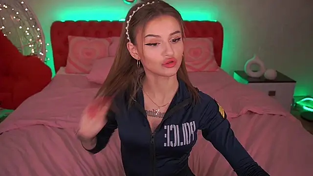 Snapshot of Lili_Danger chatting on February 2025 09:29:02 PM Lili Danger online show from February 2025 09:29:02 PM
