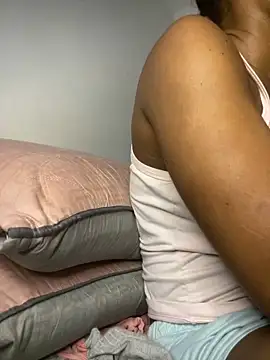  yisela  online show from February 2026 01:31:02 AM