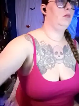 Snapshot of edgexchaos chatting on February 2026 05:11:01 AM edgexchaos online show from February 2026 05:11:01 AM