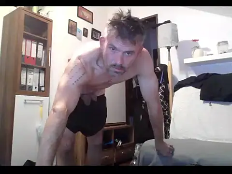 Snapshot of Cambitchboy chatting on April 2026 08:47:01 PM Cambitchboy online show from April 2026 08:47:01 PM