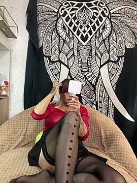 Snapshot of Boonny_Boo01 chatting on April 2026 01:47:01 PM Boonny Boo01 online show from April 2026 01:47:01 PM