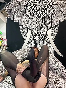 Snapshot of Boonny_Boo01 chatting on April 2026 06:10:01 PM Boonny Boo01 online show from April 2026 06:10:01 PM