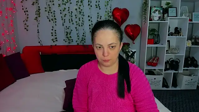 Snapshot of DarlingMilf chatting on April 2026 06:57:01 PM DarlingMilf online show from April 2026 06:57:01 PM