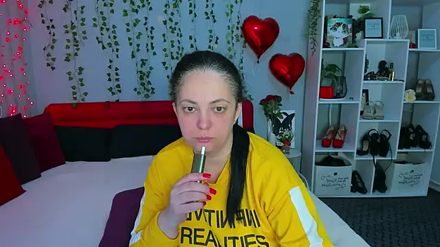 Snapshot of DarlingMilf chatting on April 2026 06:20:01 PM DarlingMilf online show from April 2026 06:20:01 PM