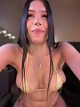 Snapshot of JanyLunaa chatting on January 2025 01:06:02 AM JanyLunaa online show from January 2025 01:06:02 AM