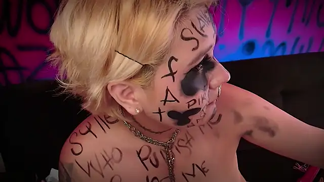 Snapshot of Laura_takint chatting on January 2025 07:15:01 PM Laura takint online show from January 2025 07:15:01 PM