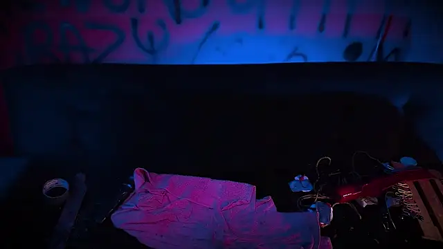 Snapshot of Laura_takint chatting on February 2025 10:08:02 PM Laura takint online show from February 2025 10:08:02 PM