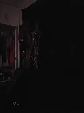 Laura takint online show from December 2025 07:10:01 PM