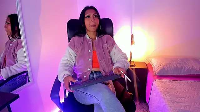 Tracy lambo online show from January 2025 03:00:02 AM