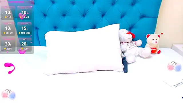 Nayla Garner online show from October 2025 04:30:02 PM