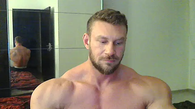 muscularkevin online show from December 2024 01:09:01 PM
