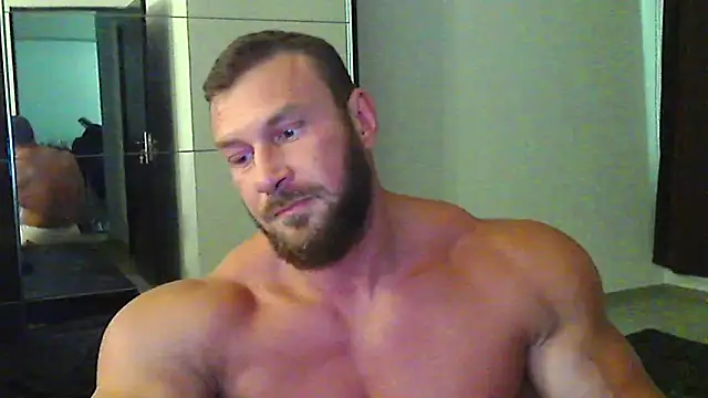 muscularkevin online show from June 2026 01:05:02 PM