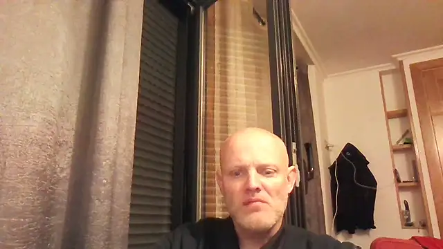 Snapshot of davigochi77bcn chatting on January 2025 07:38:01 PM davigochi77bcn online show from January 2025 07:38:01 PM