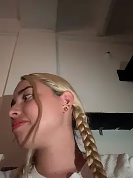 Irisweet  online show from February 2025 04:04:01 AM