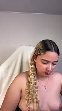 Snapshot of Irisweet_ chatting on March 2026 10:33:02 AM Irisweet online show from March 2026 10:33:02 AM