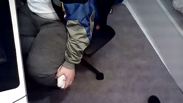 Luishorny19 online show from January 2025 03:15:02 PM