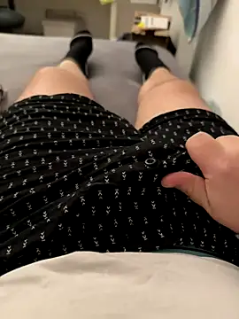 Luishorny19 online show from October 2025 07:04:02 PM