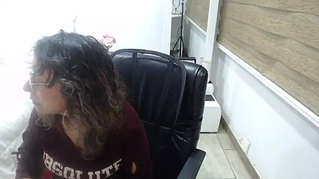 jesy hot online show from October 2025 12:08:01 AM