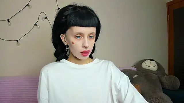 Snapshot of FlowerOfSin2001 chatting on September 2025 12:49:02 PM FlowerOfSin2001 online show from September 2025 12:49:02 PM